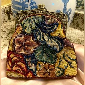 Beaded Floral Tapestry Purse w/ Metal Frame & Chain Strap. - Vintage